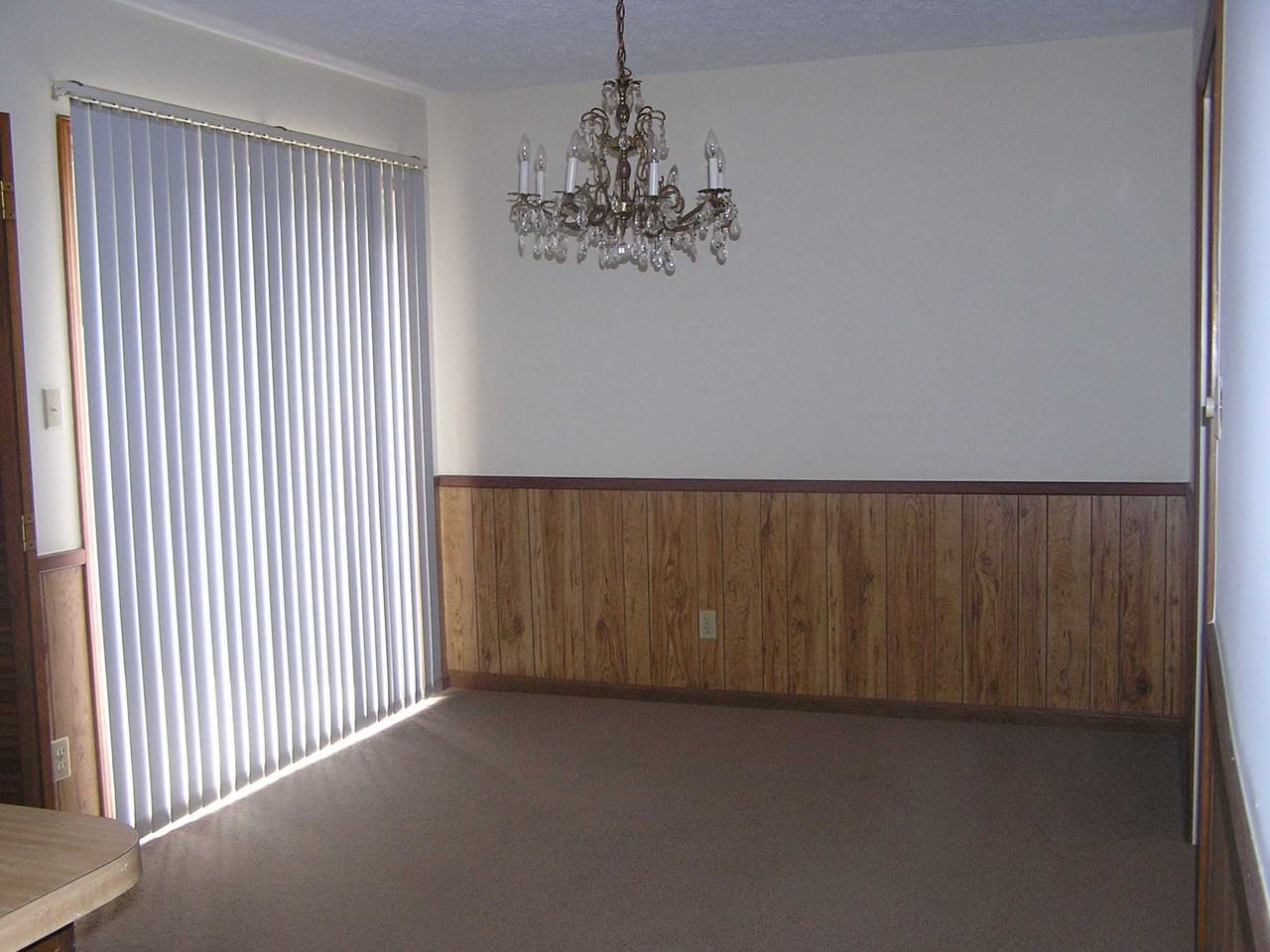 208 Wesley St - Photo 3 of 6