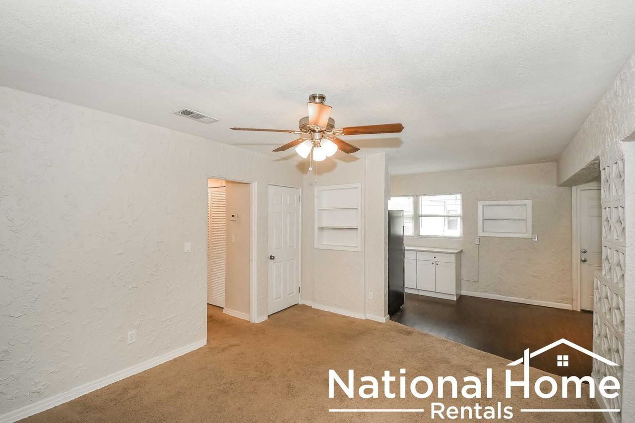 1480 Stimson St - Photo 3 of 15