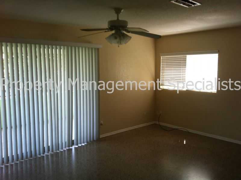 3223 Little Sound Dr - Photo 3 of 8