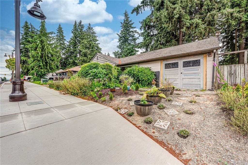 5902 236th St Sw - Photo 2 of 20