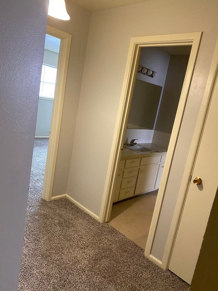 Coronado Hills - Photo 5 of 10