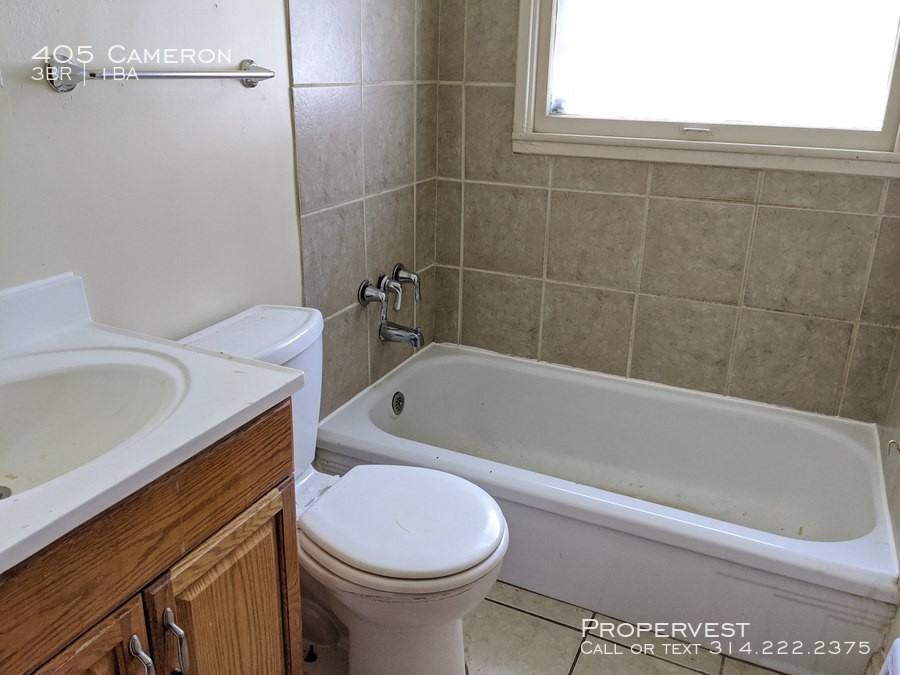 405 Cameron Rd - Photo 3 of 8