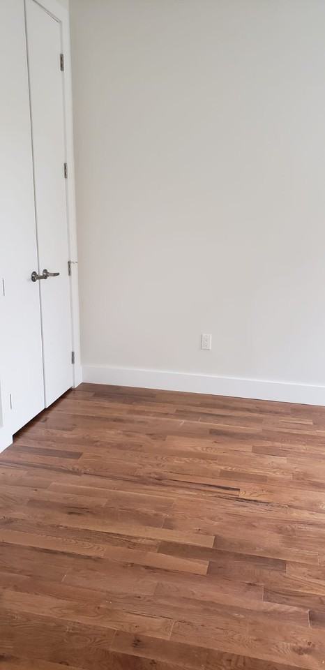 1429 Teller Ave - Photo 3 of 6