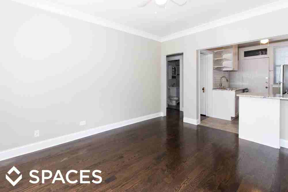 2842 W Fletcher - Photo 3 of 11