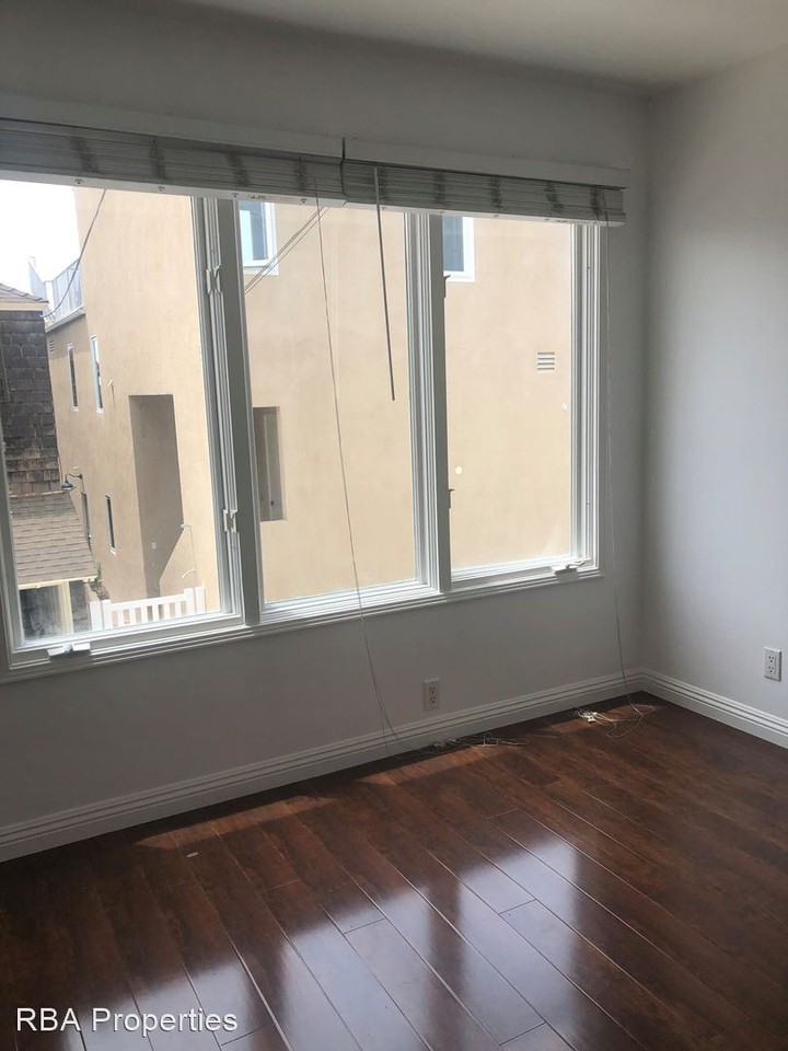 108 1/2 Onyx Ave - Photo 3 of 4