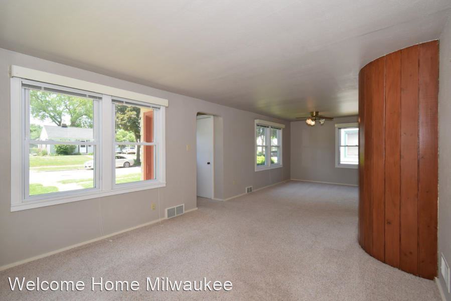 3316 N 77th St - Photo 2 of 16