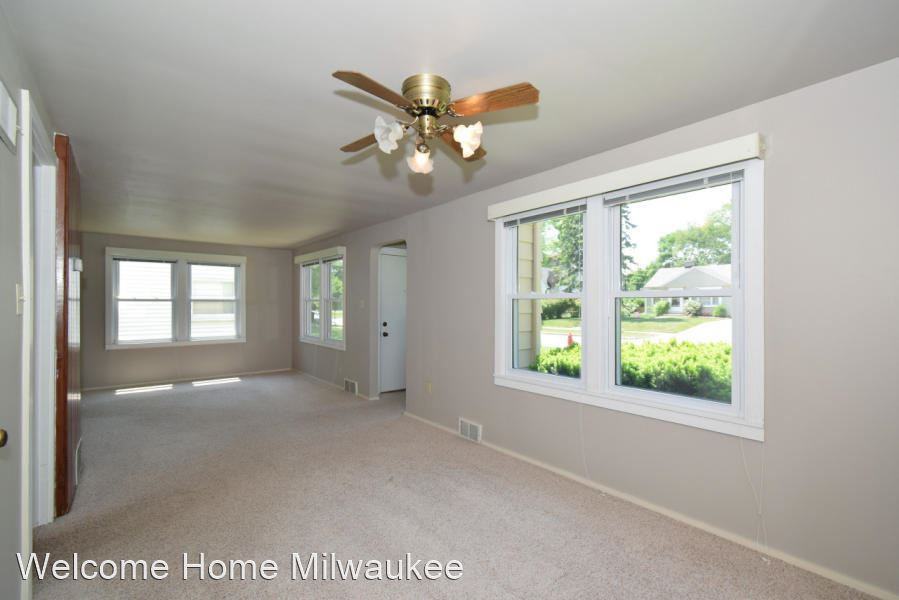 3316 N 77th St - Photo 3 of 16