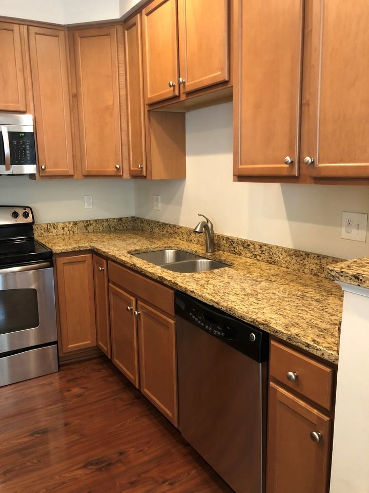 215 Alexia Ln - Photo 5 of 25