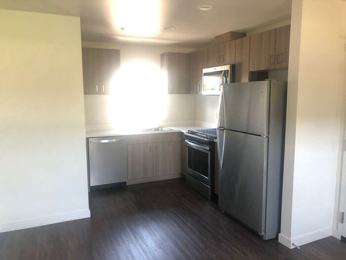 73 S Mountain Ave - Photo 3 of 9