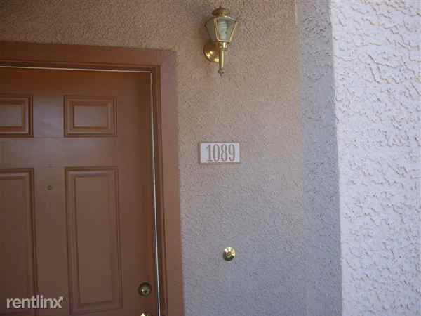 1050 E Cactus Ave - Photo 2 of 20