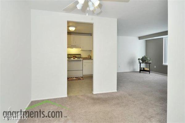 Ridgewood House Apartments - Photo 2 of 7