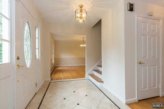 462 Harriot Ave - Photo 3 of 25