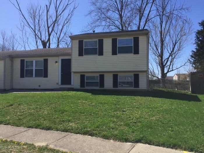 11605 Whidbey Dr - Photo 3 of 17