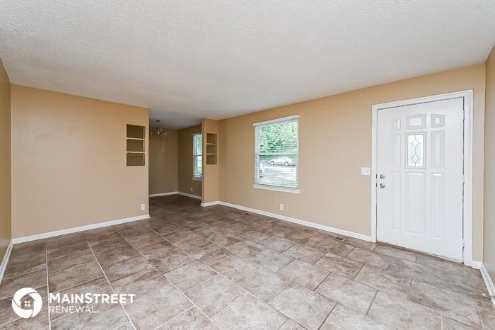 5009 Rowena Dr - Photo 3 of 16