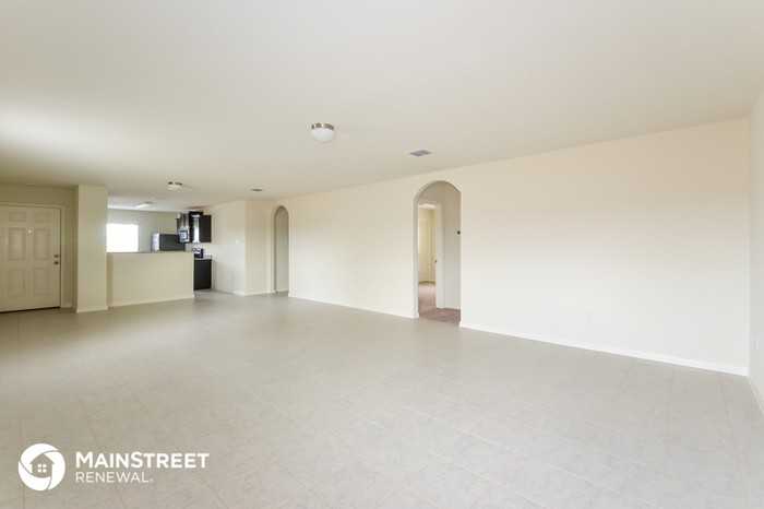 6206 Lakefront St - Photo 2 of 15