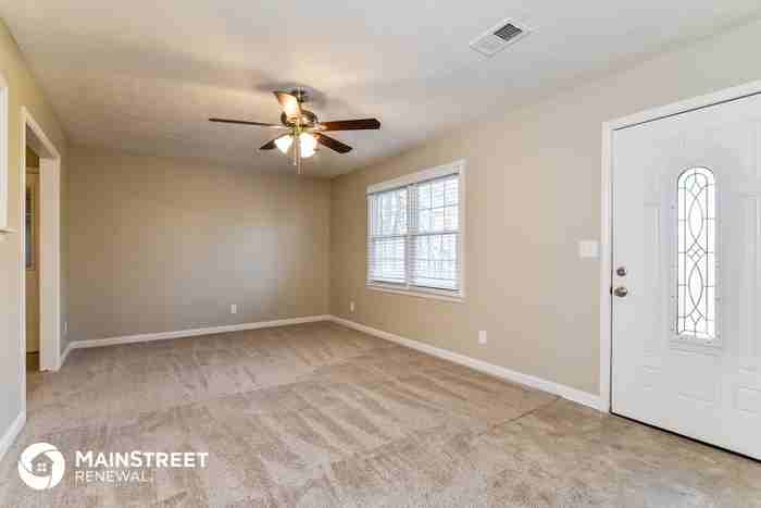 3886 Brookshire Pl - Photo 3 of 17