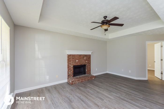 1101 Overlook St - Photo 3 of 16