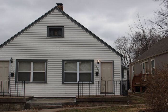 1703 Nebraska Ave - Photo 2 of 10