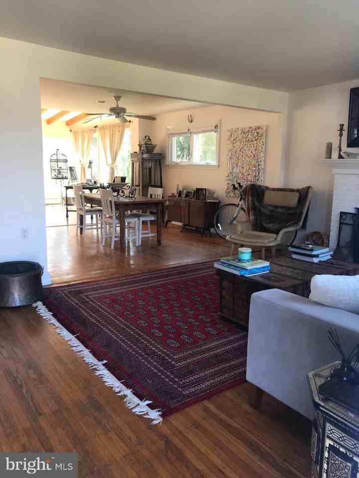 124 Berkley Rd - Photo 2 of 12
