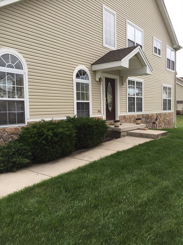 333 Keswick Dr - Photo 2 of 14