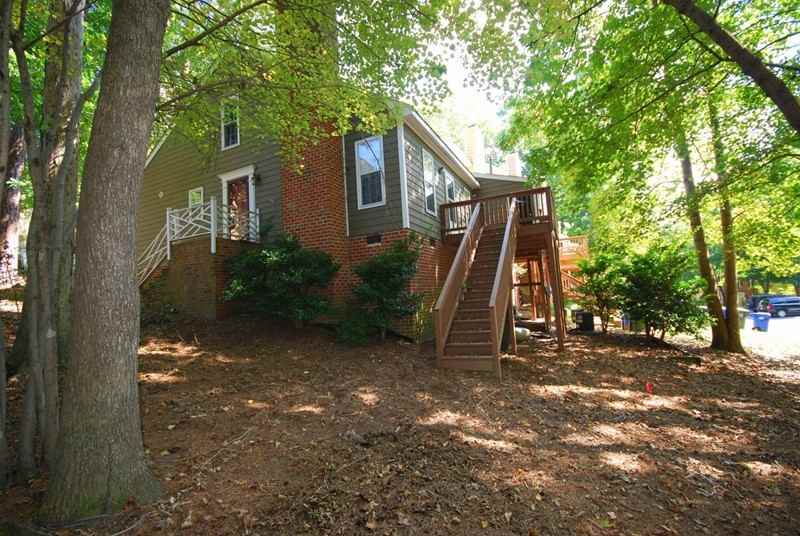 4530 Hamptonshire Dr - Photo 3 of 50
