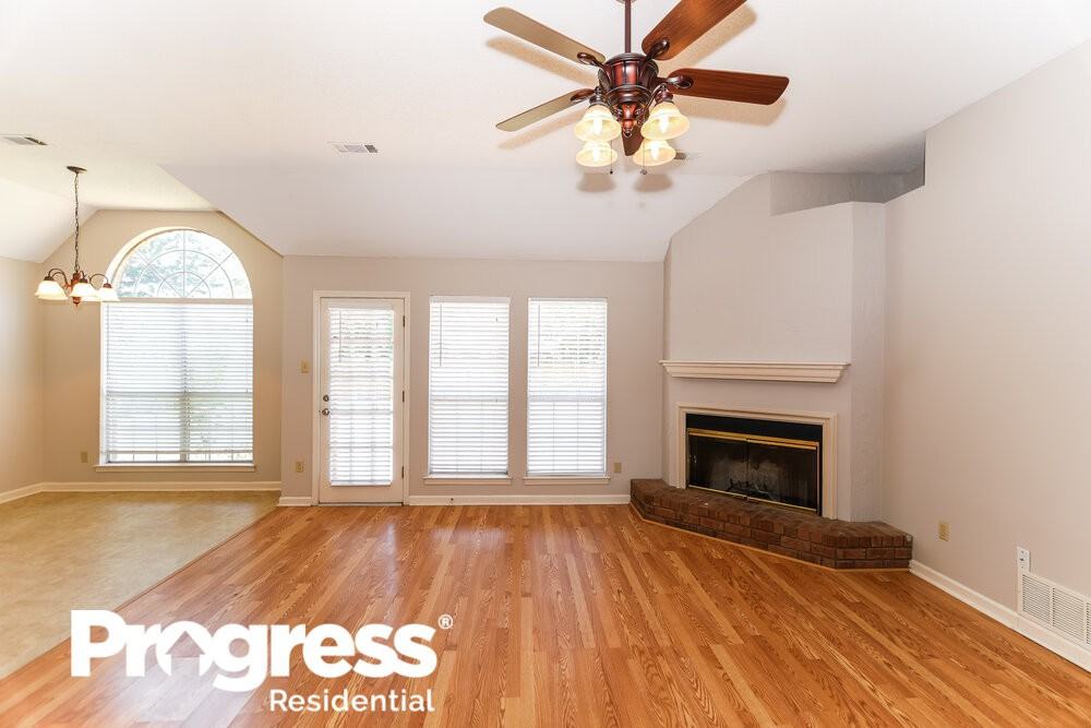 6664 Laurel Valley Dr - Photo 3 of 16