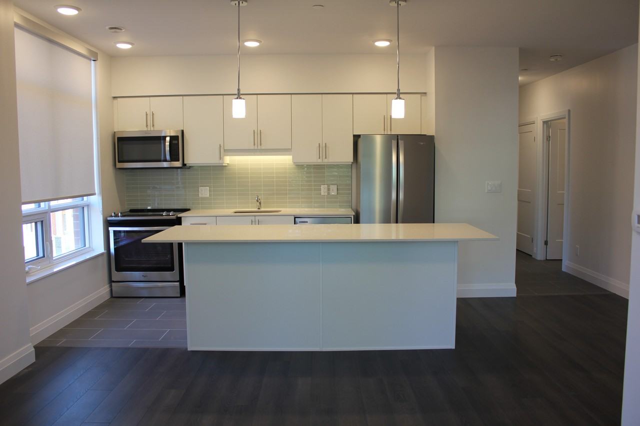 399 Queen Street South #212 - Photo 4 of 10