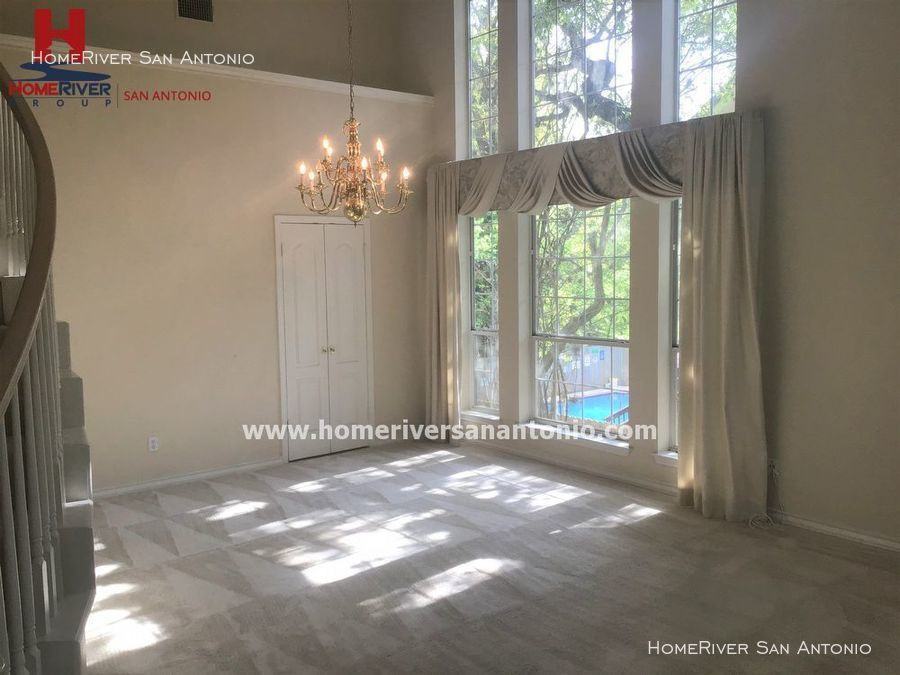 15806 Mission Rdg - Photo 3 of 24