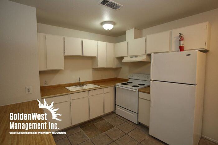 2308 Pearson Ct #C - Photo 3 of 9