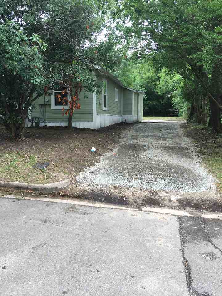 141 Goodman St - Photo 2 of 24