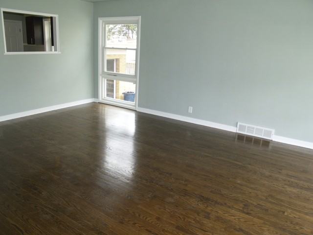 8742 S Utica Ave - Photo 3 of 12