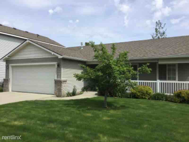 2881 W Versailles Dr - Photo 2 of 4