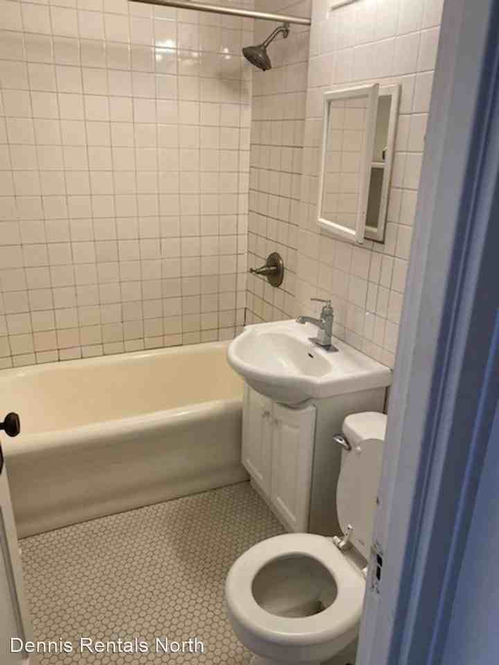 3415 Emerson Ave S - Photo 2 of 7