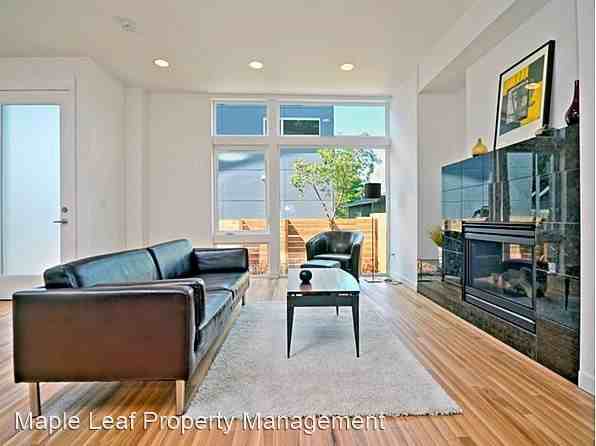 11336 40th Ave Ne - Photo 3 of 12