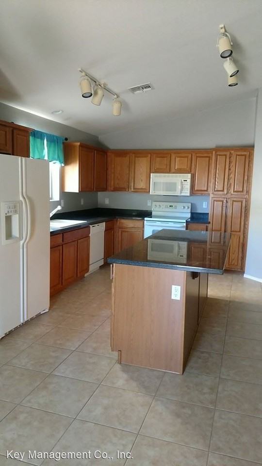 13959 W Country Gables Dr - Photo 3 of 18