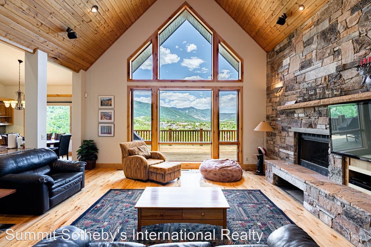 2011 Paddington Dr - Photo 3 of 47