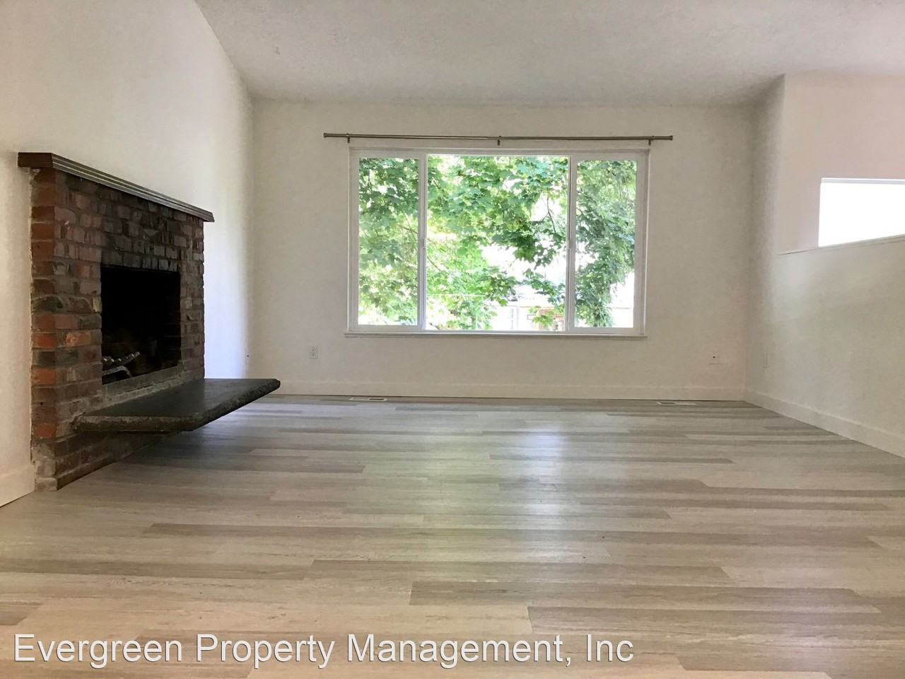 104 Se 205th Pl - Photo 3 of 18