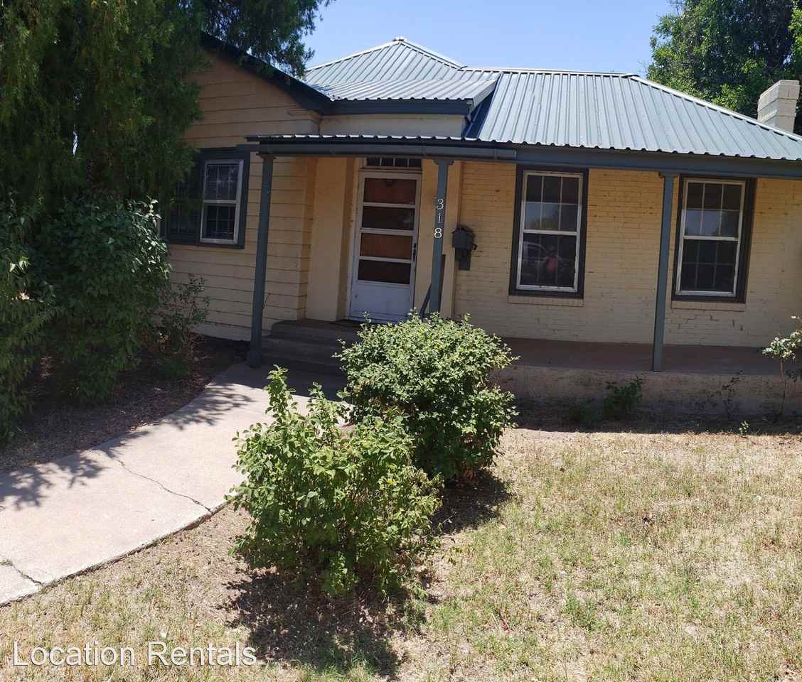 318 E Waylon Jennings Blvd - Photo 2 of 16