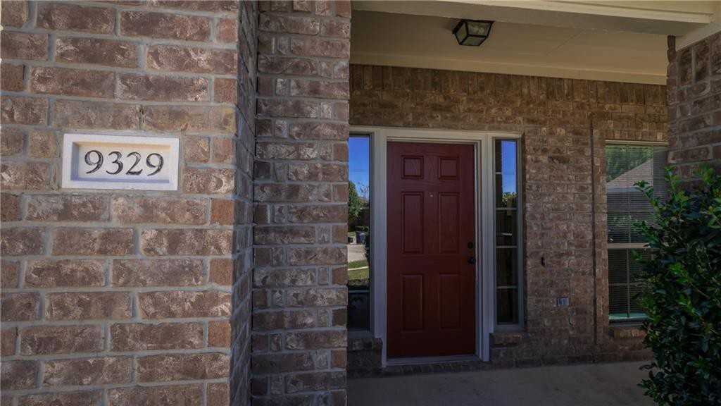 9329 Rhoni Ct - Photo 3 of 22