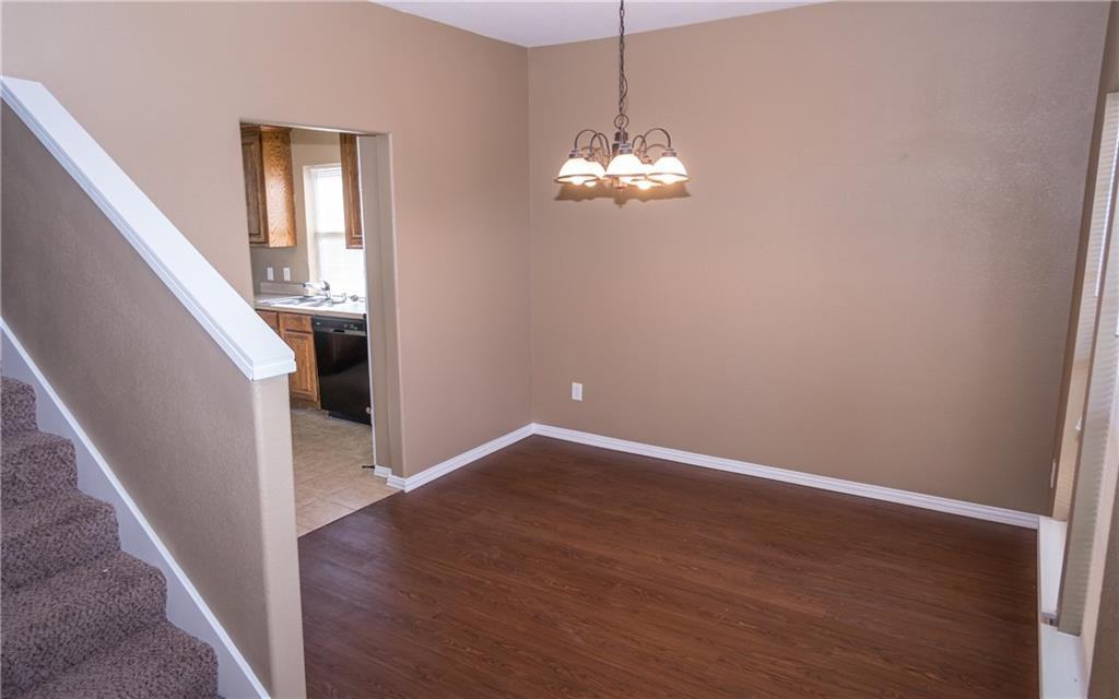 9329 Rhoni Ct - Photo 4 of 22