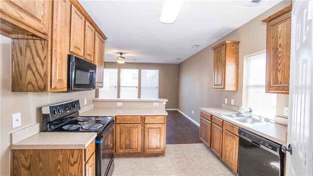 9329 Rhoni Ct - Photo 6 of 22