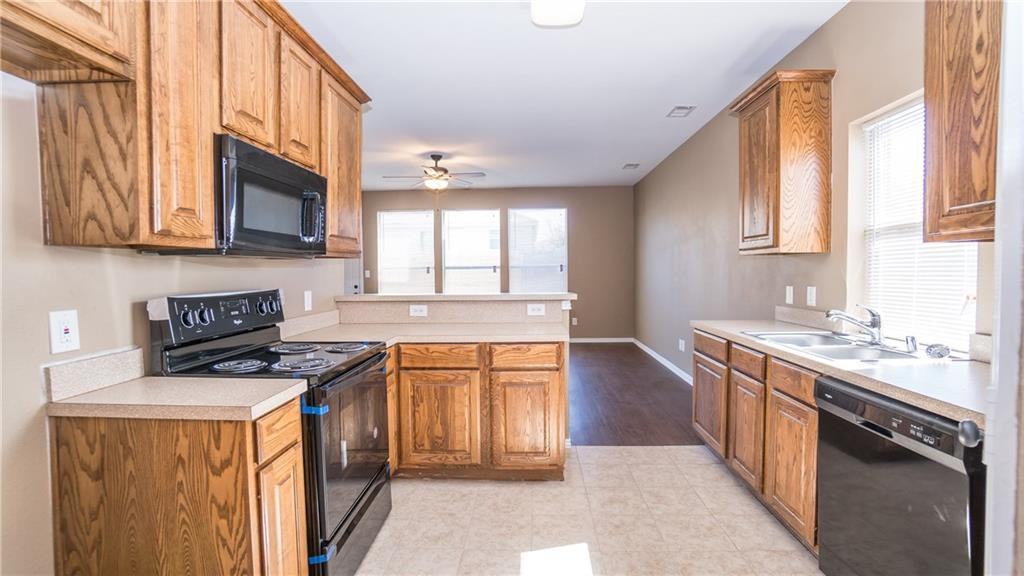 9329 Rhoni Ct - Photo 7 of 22