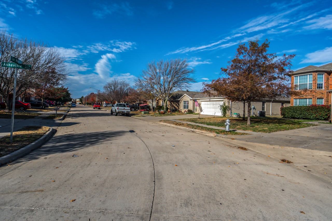 2501 Tar Heel Dr - Photo 2 of 50