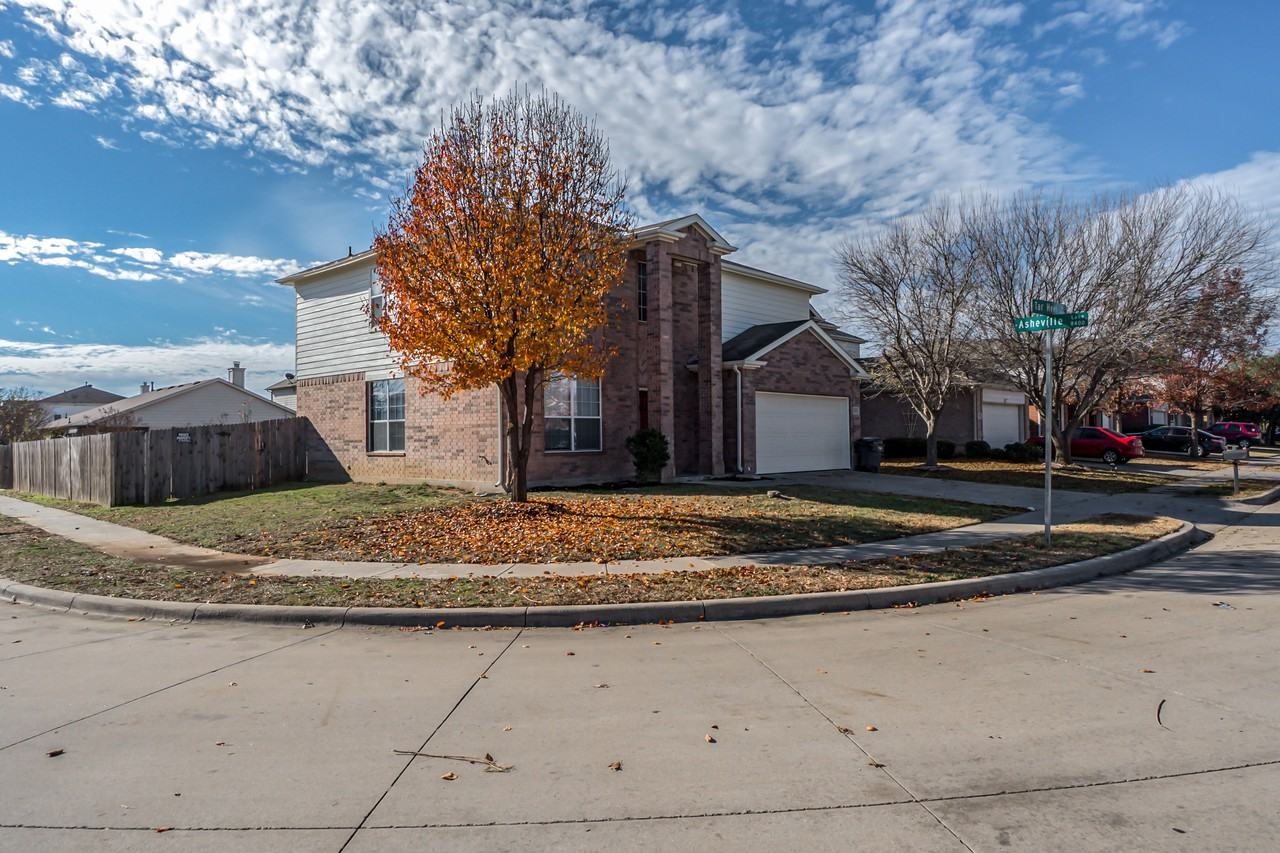 2501 Tar Heel Dr - Photo 5 of 50