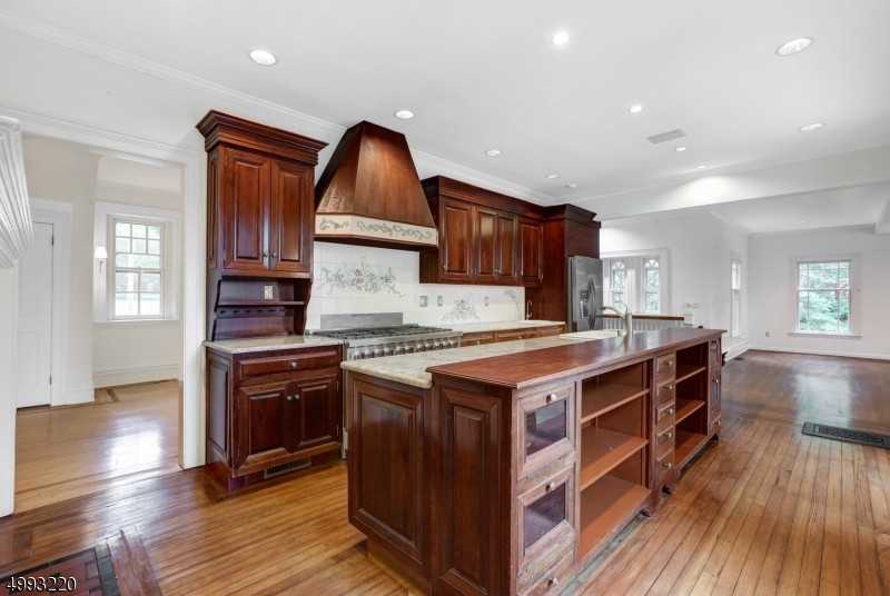 14 Knollwood Rd - Photo 2 of 18