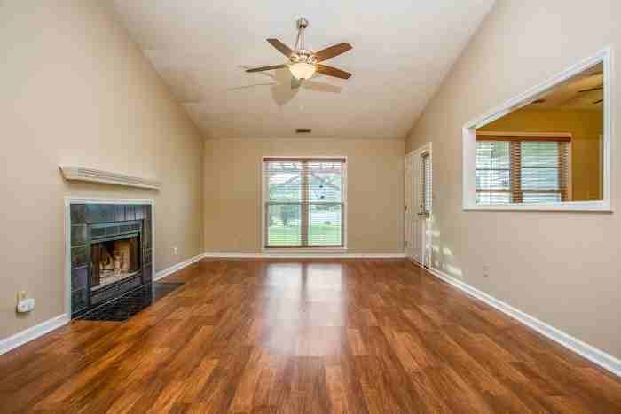 5721 Charbonneau Ct - Photo 3 of 24