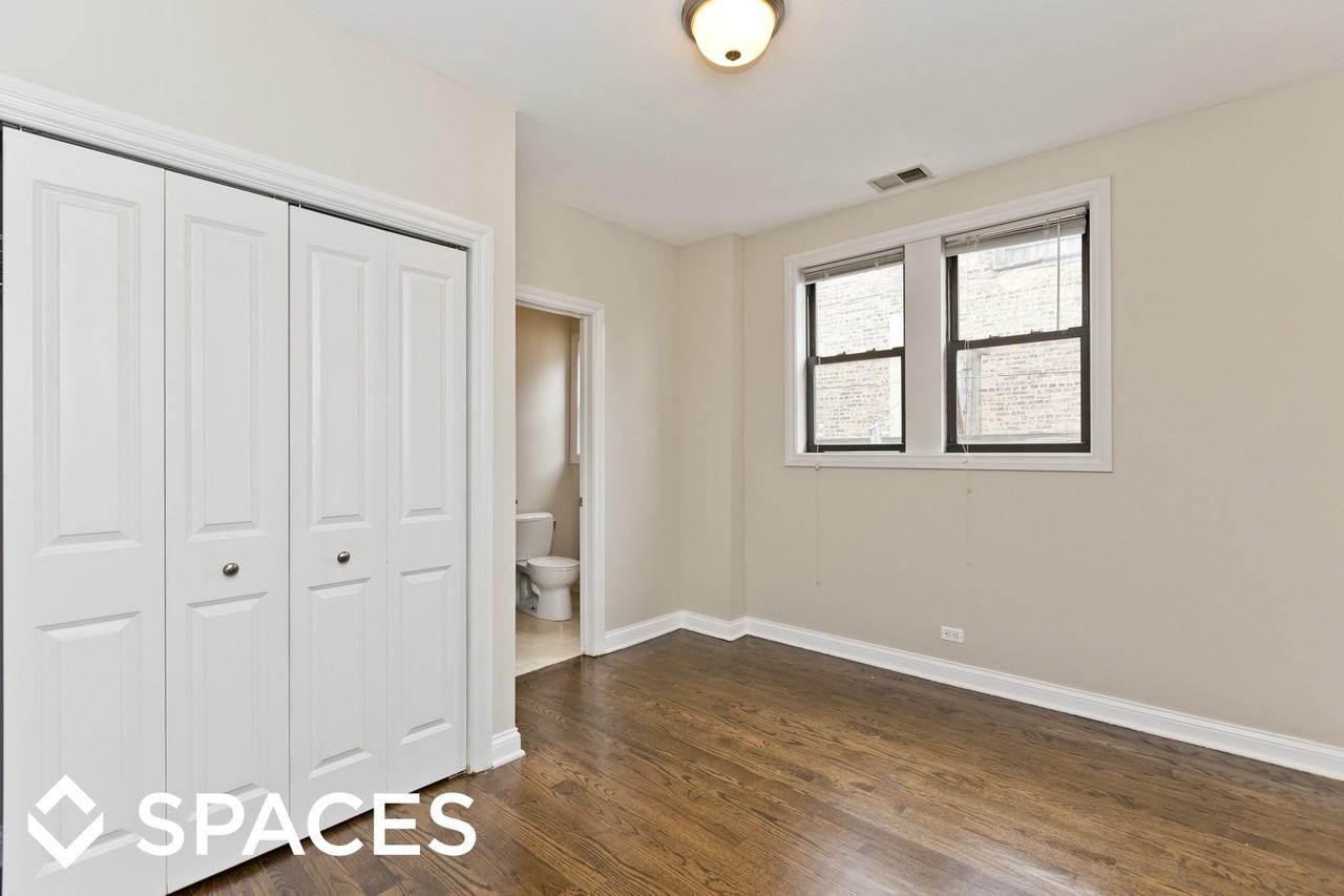 1756-58 W Montrose - Photo 3 of 36
