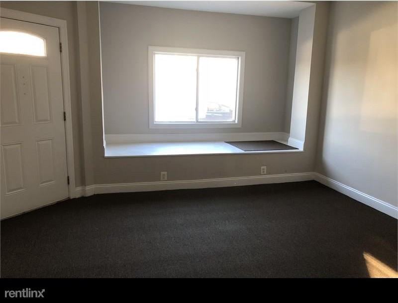 3101 Ravenwood Ave - Photo 3 of 9