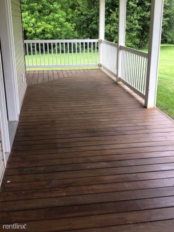 576 Lee Hwy - Photo 2 of 4