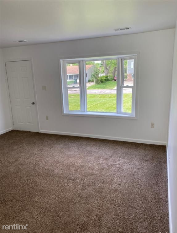 3460 Chalice Rd - Photo 3 of 8